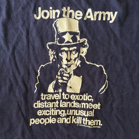 Vintage 1970s Anti War T Shirt “Join the Army Travel To Exotic Distant Lands” LG - Picture 7 of 9